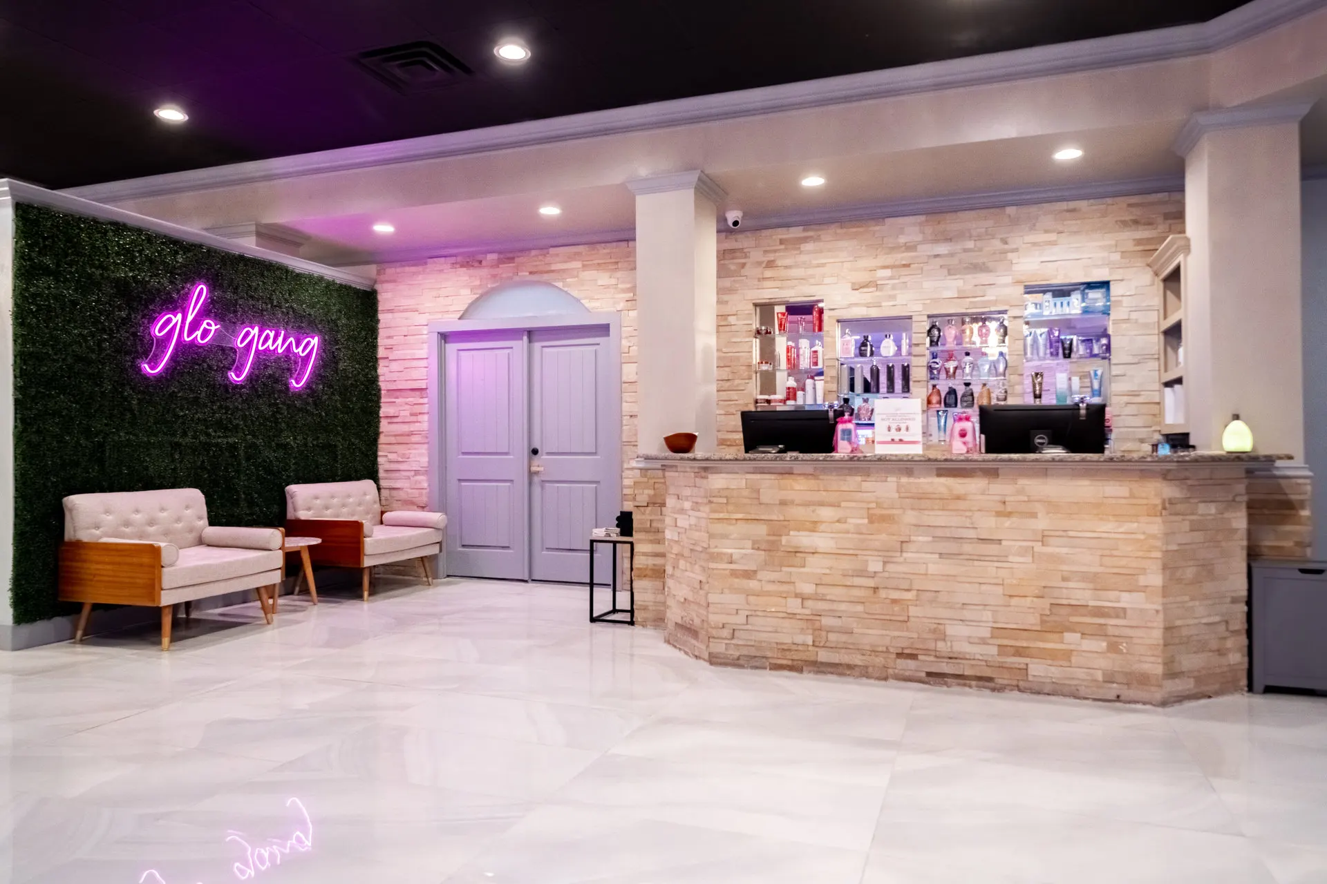 Glo Tanning business background image